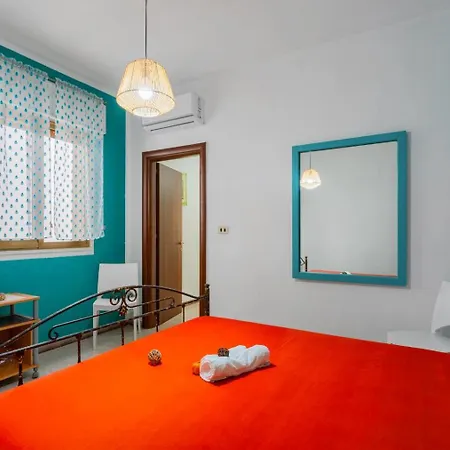 A Due Passi Dal Mare Piano Terra Торре-Лапилло