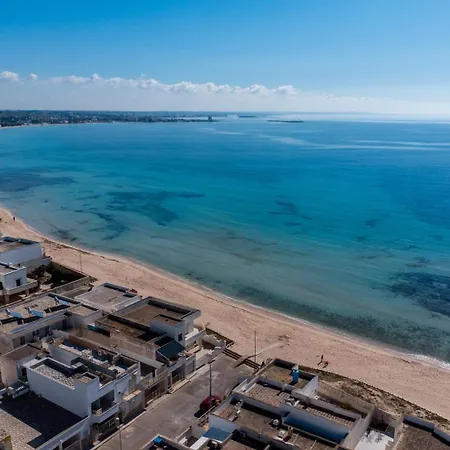 A Due Passi Dal Mare בית נופש