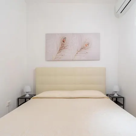 A Due Passi Dal Mare Piano Terra Hébergement de vacances Torre Lapillo