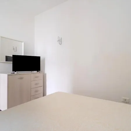 A Due Passi Dal Mare Piano Terra Torre Lapillo