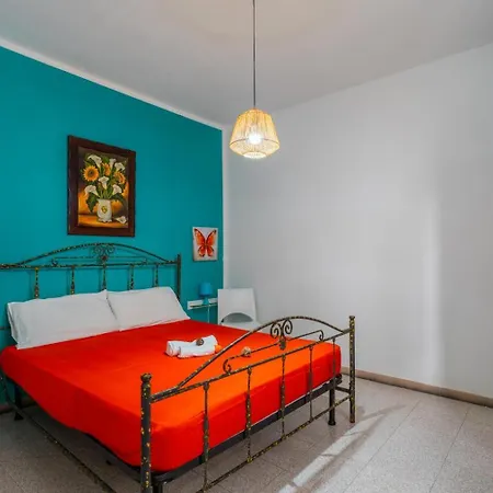 A Due Passi Dal Mare Piano Terra Hébergement de vacances